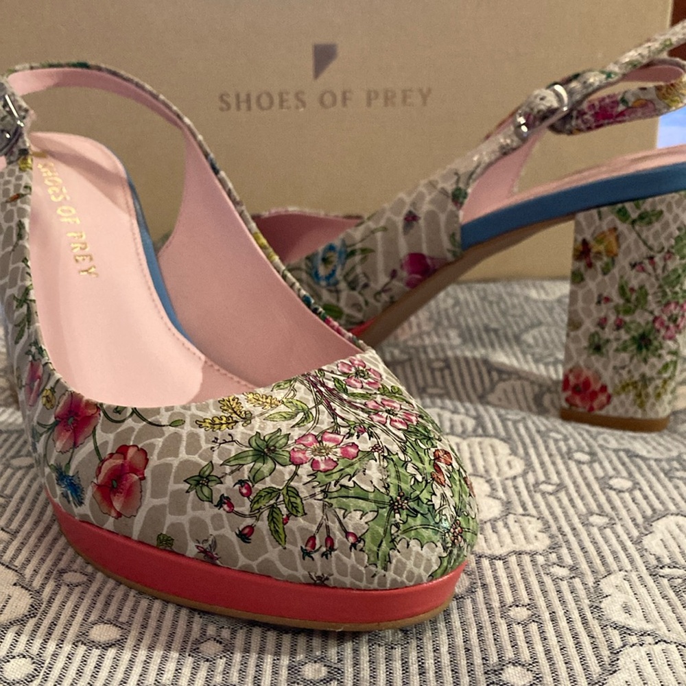 NWOT Shoes of Prey Floral Women's Heels size 7